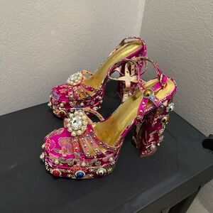 Pink embellished platform sandal. Size 7